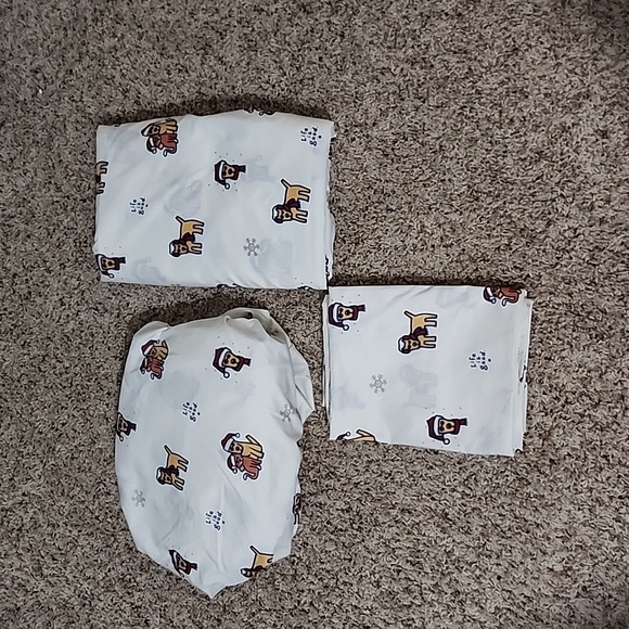 Life is good queen sheet set. Fitted and flat sheet with 2 standard pillow cases - Picture 1 of 2